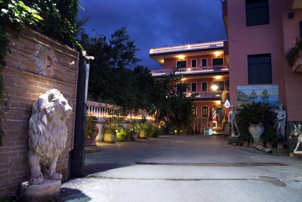Hotel Sottovento Sant’Egidio del Monte Albino Kültér fotó