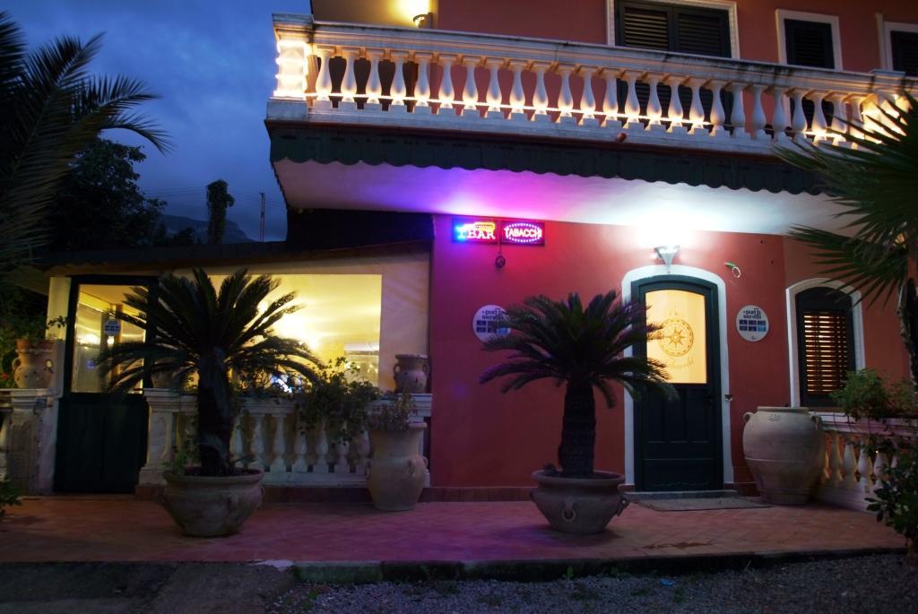 Hotel Sottovento Sant’Egidio del Monte Albino Kültér fotó