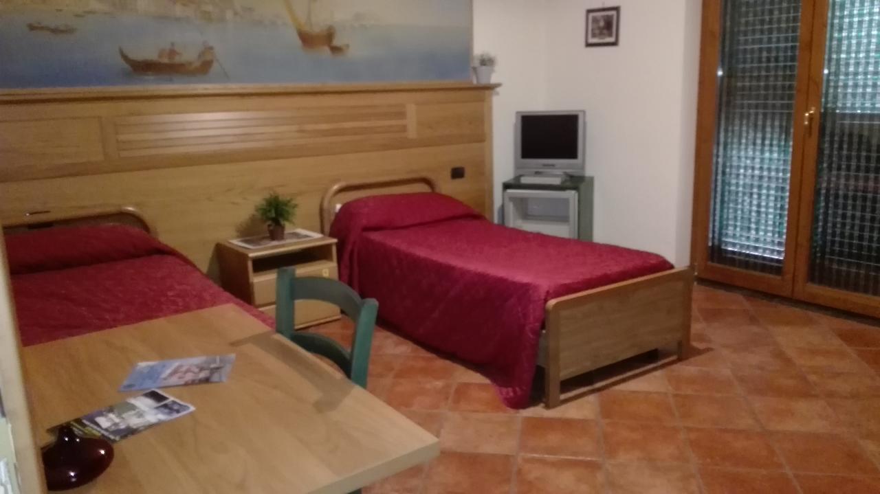 Hotel Sottovento Sant’Egidio del Monte Albino Kültér fotó