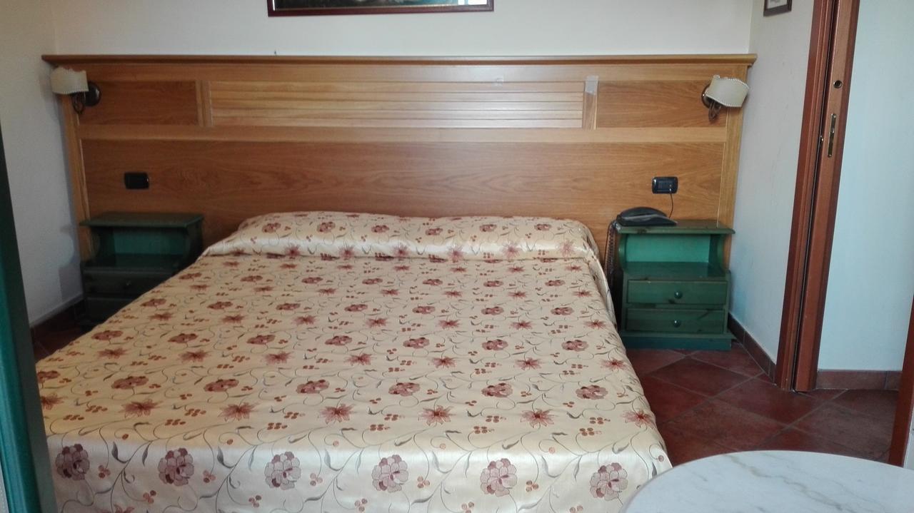 Hotel Sottovento Sant’Egidio del Monte Albino Kültér fotó