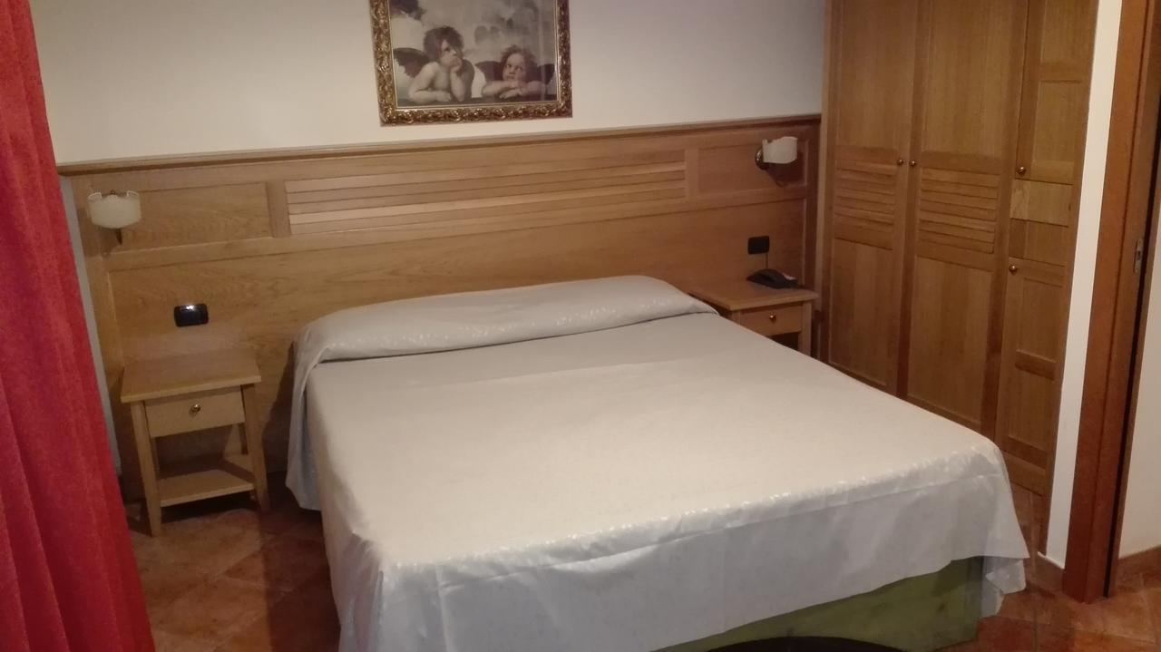 Hotel Sottovento Sant’Egidio del Monte Albino Kültér fotó